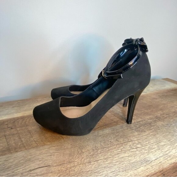 TORRID Black Velvety Heels Closed Toe Ankle Strap Bow Tie Microsuede - Picture 10 of 12